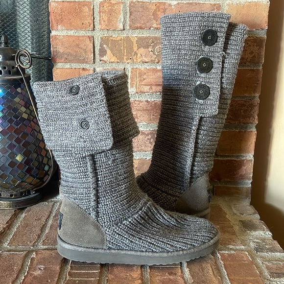 UGG Classic Cardy Button Detailed Gray Knit Boots - Picture 1 of 7